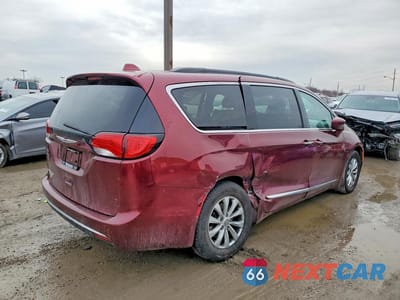 Trzecie zdjęcie samochodu z tyłu: 2017 CHRYSLER PACIFICA TOURING L VIN:2C4RC1BG7HR583893 - miniatura