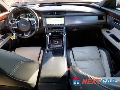Zdjęcie 8 z 13 samochodu: 2017 JAGUAR XF R - SPORT VIN:SAJBL4BV0HCY43255 - miniatura