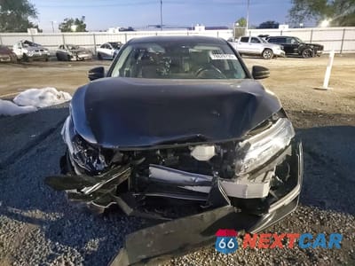 Piąte zdjęcie samochodu w środku: 2021 HONDA CLARITY TOURING VIN:JHMZC5F37MC000559 - miniatura