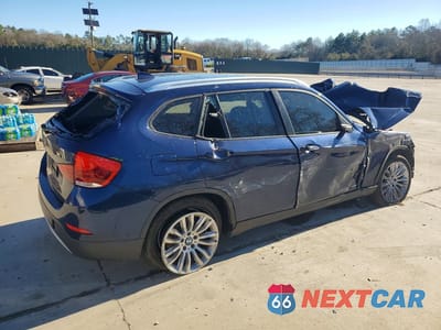 Trzecie zdjęcie samochodu z tyłu: 2013 BMW X1 XDRIVE28I VIN:WBAVL1C53DVR83322 - miniatura
