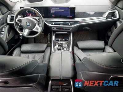 Zdjęcie 8 z 12 samochodu: 2025 BMW X7 XDRIVE40I VIN:5UX23EM03S9W48193 - miniatura