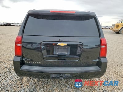 Zdjęcie 6 z 14 samochodu: 2017 CHEVROLET SUBURBAN C1500 LT VIN:1GNSCHKC8HR235508 - miniatura