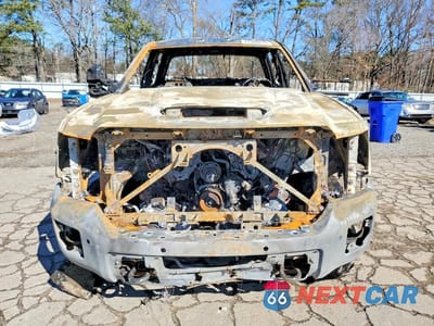 Piąte zdjęcie samochodu w środku: 2019 GMC SIERRA K2500 DENALI VIN:1GT12SEY8KF155663 - miniatura