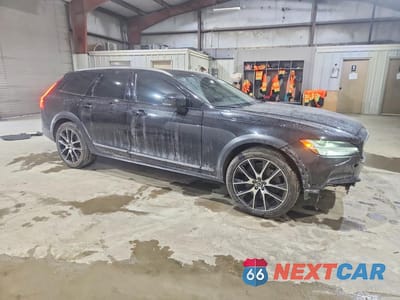 Czwarte zdjęcie samochodu z boku: 2020 VOLVO V90 CROSS COUNTRY T6 INSCRIPTION VIN:YV4A22NL3L1115913 - miniatura