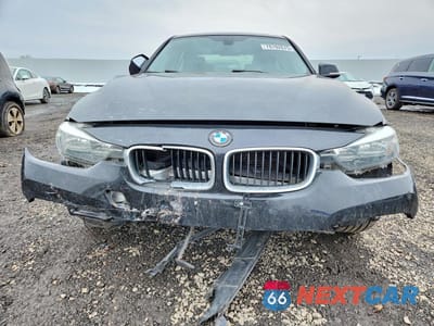 Piąte zdjęcie samochodu w środku: 2016 BMW 320 XI VIN:WBA8A3C55GK690140 - miniatura
