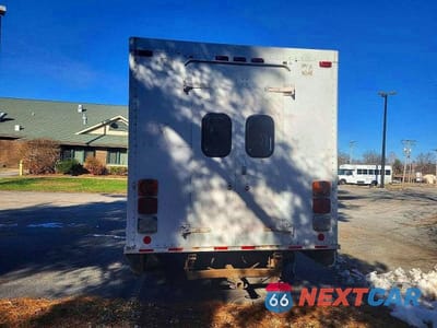 Zdjęcie 10 z 10 samochodu: 1995 FORD ECONOLINE E350 CUTAWAY VAN VIN:1FDKE37H5SHA01586 - miniatura