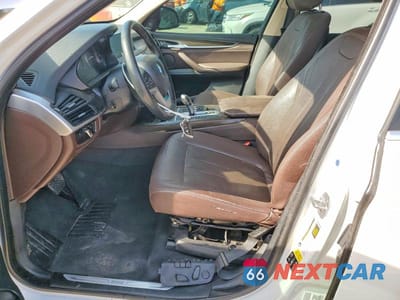 Zdjęcie 7 z 11 samochodu: 2016 BMW X5 XDRIVE35D VIN:5UXKS4C53G0N14239 - miniatura