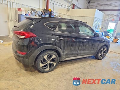 Trzecie zdjęcie samochodu z tyłu: 2017 HYUNDAI TUCSON LIMITED VIN:KM8J3CA27HU276799 - miniatura