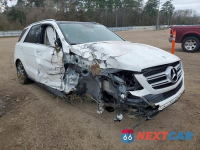 Czwarte zdjęcie samochodu z boku: 2016 MERCEDES-BENZ GLE 350 VIN:4JGDA5JB3GA637542 - miniatura