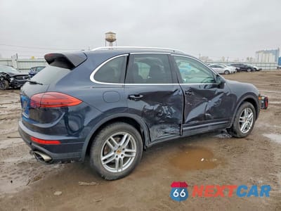 Trzecie zdjęcie samochodu z tyłu: 2017 PORSCHE CAYENNE VIN:WP1AA2A20HKA90178 - miniatura
