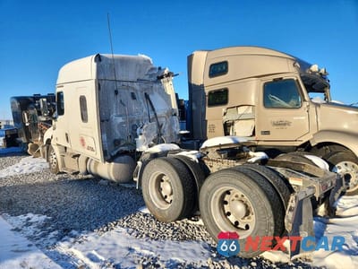 Trzecie zdjęcie samochodu z tyłu: 2023 FREIGHTLINER CASCADIA 126 SEMI TRUCK VIN:3AKJHHDVXPSUK1585 - miniatura