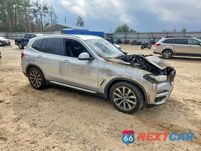 Czwarte zdjęcie samochodu z boku: 2019 BMW X3 SDRIVE30I VIN:5UXTR7C57KLR49158 - miniatura