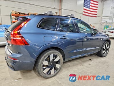 Trzecie zdjęcie samochodu z tyłu: 2024 VOLVO XC60 PLUS VIN:YV4H60DL3R1821541 - miniatura