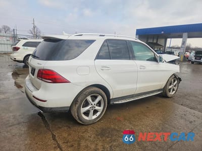 Trzecie zdjęcie samochodu z tyłu: 2017 MERCEDES-BENZ GLE 350 4MATIC VIN:4JGDA5HB3HA948315 - miniatura