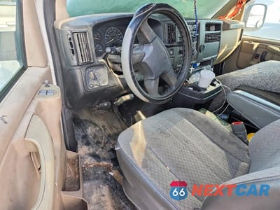 Zdjęcie 8 z 11 samochodu: 2006 CHEV EXPRESS G2500 VIN:1GCGG25VX61231842 - miniatura