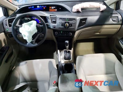 Zdjęcie 8 z 13 samochodu: 2012 HONDA CIVIC LX VIN:19XFB2F53CE070638 - miniatura