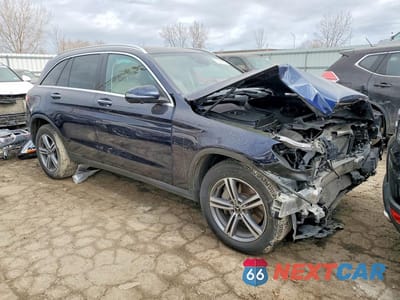 Czwarte zdjęcie samochodu z boku: 2022 MERCEDES-BENZ GLC 300 4MATIC VIN:W1N0G8EB0NG045905 - miniatura