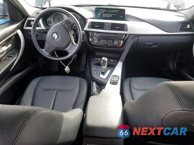 Zdjęcie 8 z 12 samochodu: 2016 BMW 320 XI VIN:WBA8E5G5XGNT41662 - miniatura