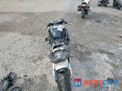 Zdjęcie 6 z 9 samochodu: 2003 HONDA CBR600 RR VIN:JH2PC37063M004720 - miniatura