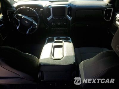 Zdjęcie 8 z 12 samochodu: 2019 CHEVROLET SILVERADO K1500 LT VIN:3GCUYDED3KG114778 - miniatura