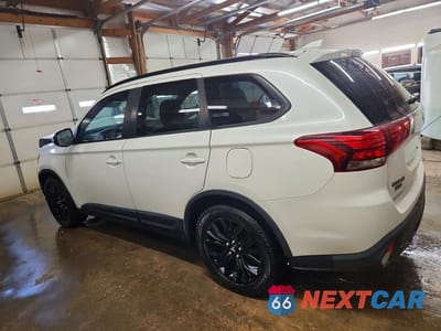 Drugie zdjęcie samochodu z przodu: 2018 MITSUBISHI OUTLANDER SE VIN:JA4AD3A3XJZ060605 - miniatura