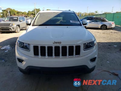 Piąte zdjęcie samochodu w środku: 2014 JEEP GRAND CHEROKEE LAREDO VIN:1C4RJEAG8EC433097 - miniatura