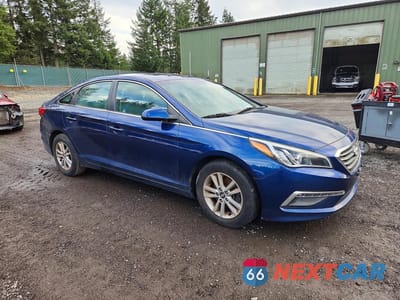 Czwarte zdjęcie samochodu z boku: 2015 HYUNDAI SONATA SE VIN:5NPE24AF3FH183044 - miniatura