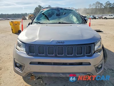 Piąte zdjęcie samochodu w środku: 2020 JEEP COMPASS LIMITED VIN:3C4NJDCB2LT151825 - miniatura
