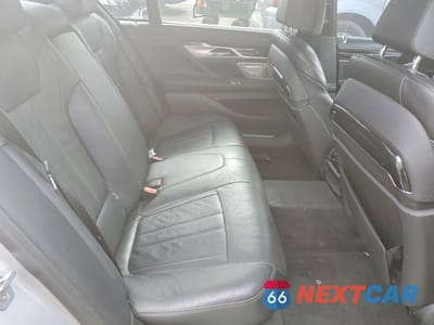 Zdjęcie 10 z 12 samochodu: 2019 BMW 740 I VIN:WBA7E2C56KB217513 - miniatura
