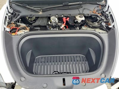 Zdjęcie 11 z 12 samochodu: 2025 TESLA MODEL Y VIN:7SAYGDED0SF276431 - miniatura