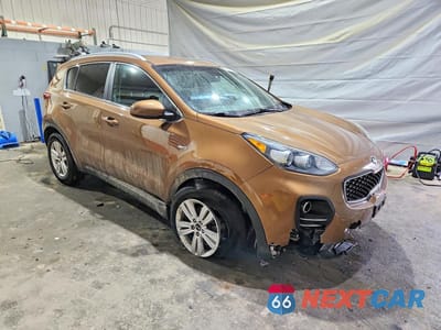 Czwarte zdjęcie samochodu z boku: 2019 KIA SPORTAGE LX VIN:KNDPMCAC2K7581041 - miniatura