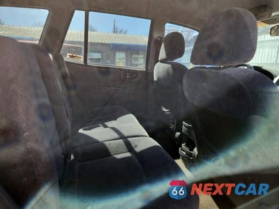 Zdjęcie 10 z 11 samochodu: 2004 HYUNDAI SANTA FE GLS VIN:KM8SC13EX4U726410 - miniatura