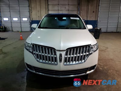Piąte zdjęcie samochodu w środku: 2012 LINCOLN MKT VIN:2LMHJ5AT5CBL50233 - miniatura