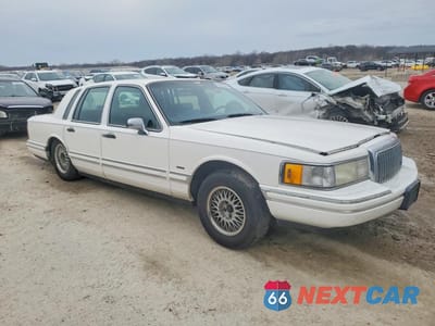 Czwarte zdjęcie samochodu z boku: 1994 LINCOLN TOWN CAR EXECUTIVE VIN:1LNLM81W6RY704376 - miniatura