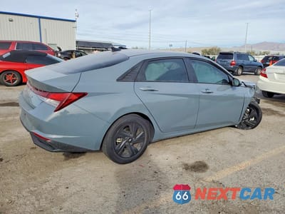 Trzecie zdjęcie samochodu z tyłu: 2023 HYUNDAI ELANTRA SEL VIN:KMHLM4AG8PU438896 - miniatura