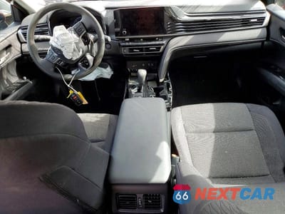 Zdjęcie 8 z 12 samochodu: 2025 TOYOTA CAMRY LE VIN:4T1DAACKXSU114869 - miniatura