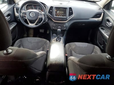 Zdjęcie 8 z 13 samochodu: 2015 JEEP CHEROKEE LATITUDE VIN:1C4PJMCS5FW759152 - miniatura