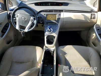 Zdjęcie 8 z 11 samochodu: 2010 TOYOTA PRIUS VIN:JTDKN3DU1A0243794 - miniatura