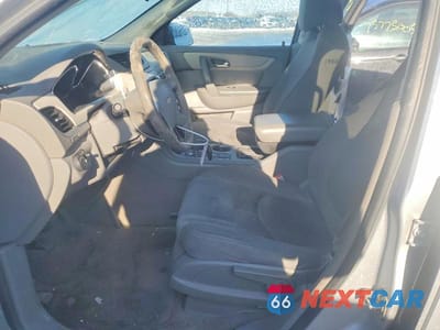 Zdjęcie 7 z 12 samochodu: 2017 CHEVROLET TRAVERSE LS VIN:1GNKVFED1HJ200049 - miniatura