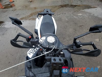 Piąte zdjęcie samochodu w środku: 2024 KTM 890 ADVENTURE VIN:VBKTS6403RM879292 - miniatura