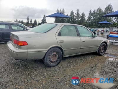 Trzecie zdjęcie samochodu z tyłu: 2001 TOYOTA CAMRY LE VIN:JT2BG22KX10563016 - miniatura
