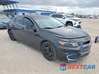 Czwarte zdjęcie samochodu z boku: 2017 CHEVROLET MALIBU LS VIN:1G1ZB5ST9HF104834 - miniatura