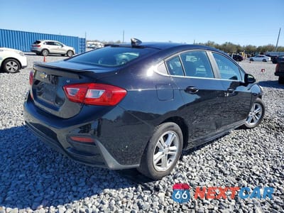 Trzecie zdjęcie samochodu z tyłu: 2017 CHEVROLET CRUZE LT VIN:1G1BE5SMXH7260425 - miniatura