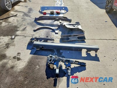 Zdjęcie 13 z 15 samochodu: 2024 MINI COOPER SE VIN:WMW13DJ00R2V29349 - miniatura