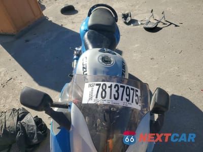 Piąte zdjęcie samochodu w środku: 2002 SUZUKI GSX1300 R VIN:JS1GW71A022103630 - miniatura