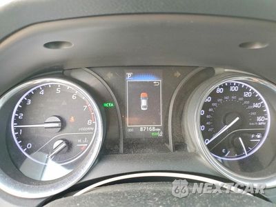 Zdjęcie 9 z 11 samochodu: 2018 TOYOTA CAMRY L VIN:4T1B11HK7JU156155 - miniatura