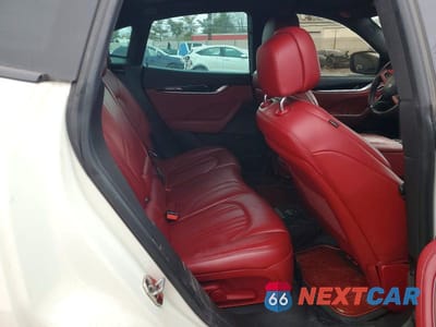 Zdjęcie 11 z 13 samochodu: 2017 MASERATI LEVANTE VIN:ZN661XUA3HX257870 - miniatura