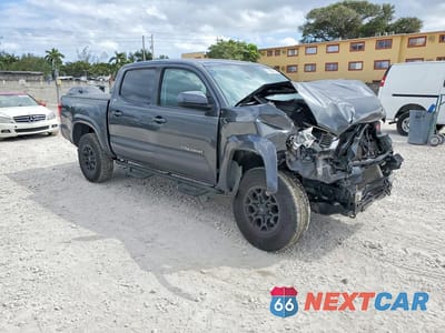Czwarte zdjęcie samochodu z boku: 2019 TOYOTA TACOMA SR5 V6 VIN:3TMAZ5CN7KM083408 - miniatura