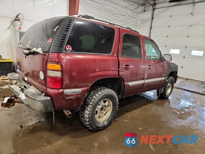 Trzecie zdjęcie samochodu z tyłu: 2002 GMC YUKON VIN:1GKEK13T72J161202 - miniatura