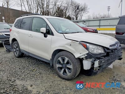 Czwarte zdjęcie samochodu z boku: 2017 SUBARU FORESTER 2.5I PREMIUM VIN:JF2SJAEC5HH496507 - miniatura